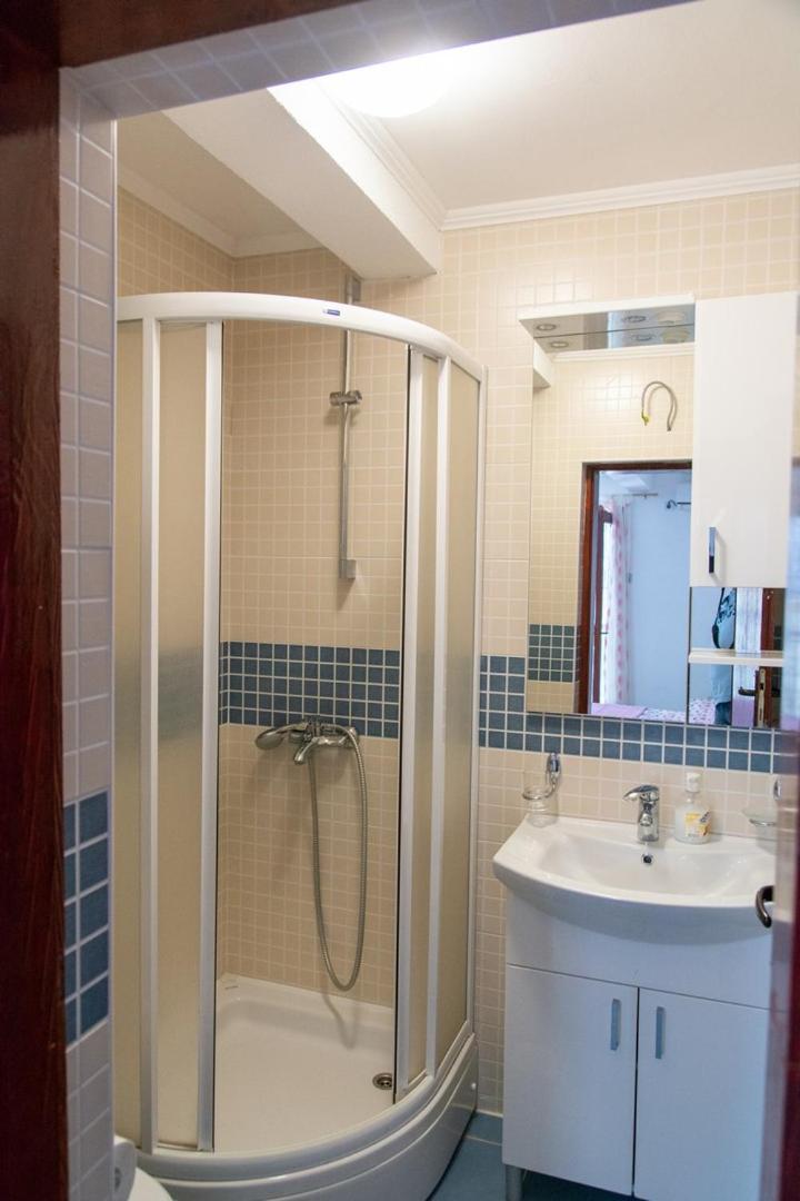 Appartement Ivona 2 à Sveti Stefan Extérieur photo